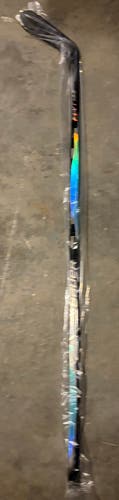 Senior Bauer Vapor FlyLite Left Hand Hockey Stick P28 77 Flex (New)