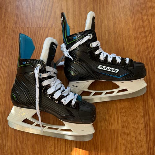 Bauer XLP Hockey Skates 13 (Used)