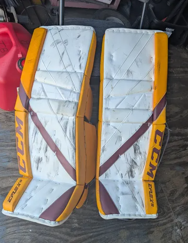 34" CCM Eflex 5 Goalie Leg Pads (Used)