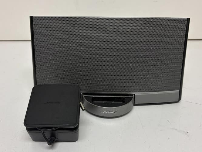 Bose SoundDock Portable Digital Music System 30-Pin iPod/iPhone Dock Black