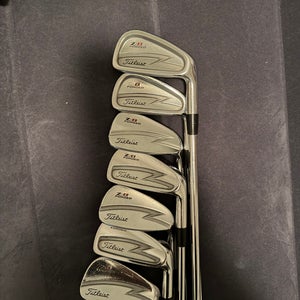 Men's Titleist ZB Forged Right Handed Iron Set Stiff Flex Steel Shaft (Used)