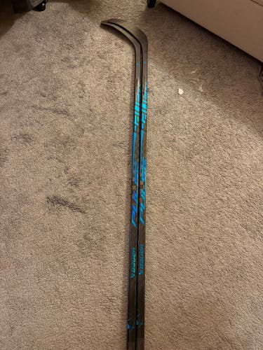 Bauer Pro Stock Pulse Right Handed Hockey Stick 2 Pack Matt Roy NHL P92M 87 Flex Pro Stock (New)