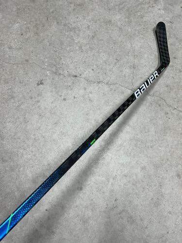 87 Flex Custom P28 Kink Toe Senior Bauer Nexus Geo Left Hand Pro Stick Hockey Stick (NEW)