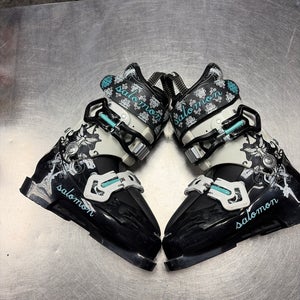 Mondo 23 & 23.5 Women's Salomon Energyzer Ski Boots Soft Flex (Used)