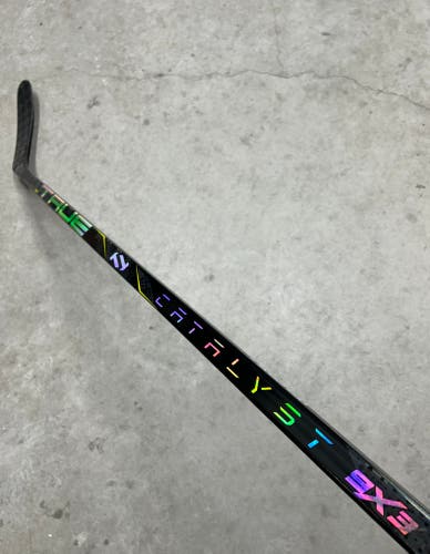 75 Flex P28 Senior True Catalyst 9x3 Right Hand Hockey Stick Pro Stock (New)