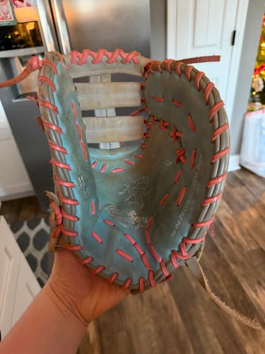 2025 Rawlings Heart of the Hide RH First Base Baseball Glove 13" (Used)