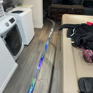 Senior True HZRDUS PX Right Handed Hockey Stick Mid Pattern 85 Flex Pro Stock (Used)