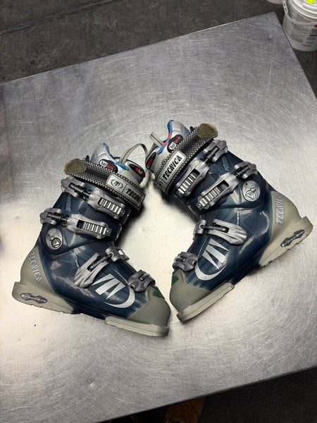 Mondo 24 & 24.5 Tecnica Diablo Flame Ski Boots (Used)
