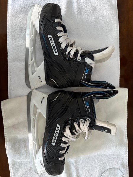 Bauer XLP Hockey Skates Regular Width Size 4.5 (Used)