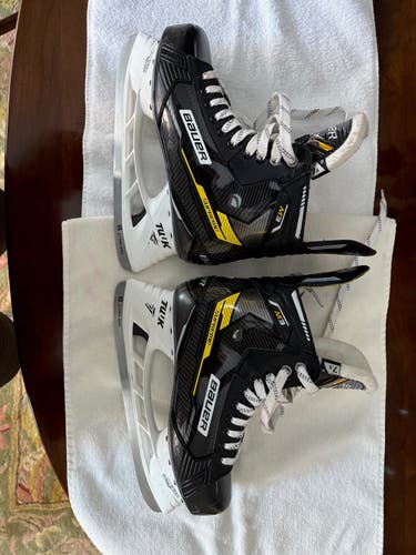 Bauer Supreme M3 Hockey Skates Regular Width 7.5 (Used)