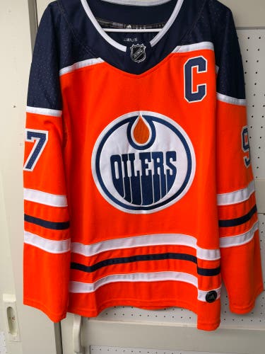 Connor McDavid - Edmonton Oilers Home - Size 50 Men's Adidas Jersey (Used)