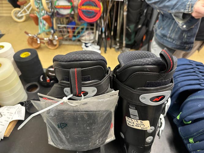 Mondo 24 & 24.5 Nordica Ski Boots (New) Racing boots