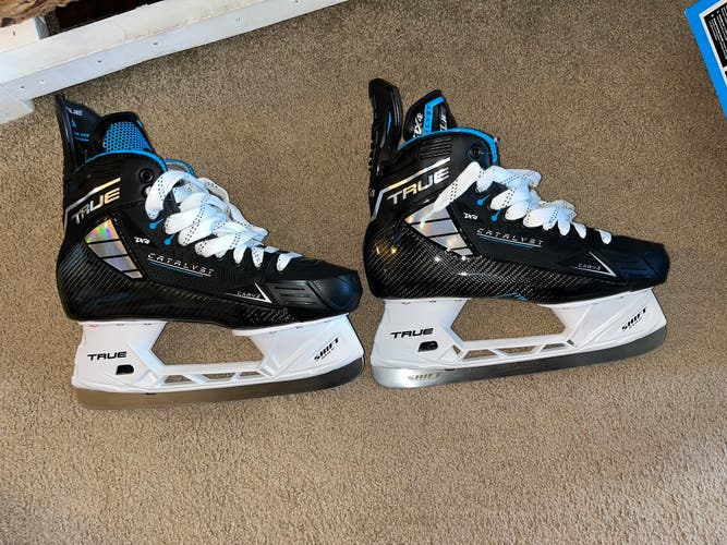 True Catalyst 7X4 Hockey Skates (Senior)