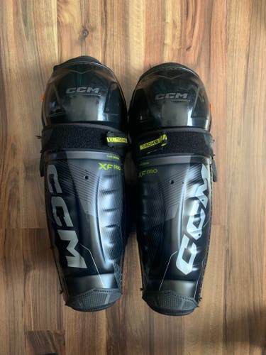 Senior CCM Tacks XF Pro 14" Shin Pads (Used)