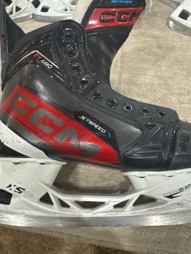 2023 CCM JetSpeed FT680 Hockey Skates Size 4 (Used)