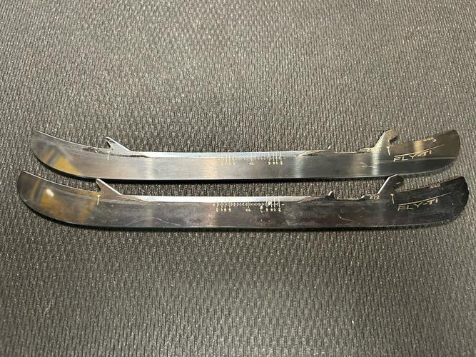 Pro Stock Bauer Fly-Ti Hockey Powerfly LS Edge Holder Skates Steel Blades 272