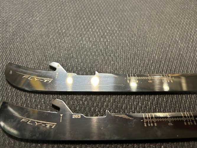 Pro Stock Bauer Fly-Ti Hockey Powerfly LS Edge Holder Skates Steel Blades 263