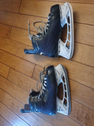Bauer Nexus 6000 Hockey Skates Extra Wide Width 9 (Used)