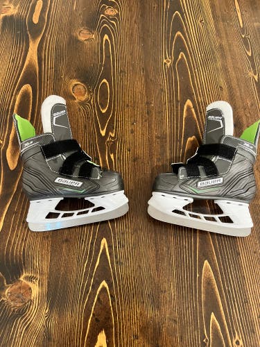Bauer XLS Hockey Skates 7 (Used)