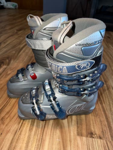 Women's Tecnica Attiva  All Mountain Ski Boots 24.5 blue