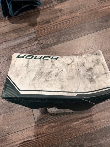 Bauer Vapor Hyperlite 2 Regular Pro Stock (Used)