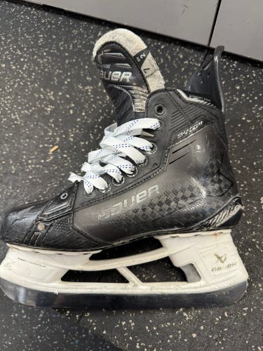 2024 Bauer Supreme Shadow Hockey Skates Regular Width 7 (Used)