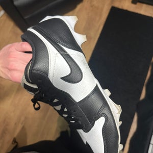 Black Unisex Size M 11.0 (W 12.0) Air Jordan Molded Cleats Cleats (Used)