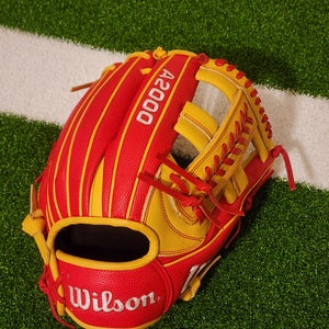 2025 Wilson RH Outfield A2000 Baseball Glove 11.75" (New)
