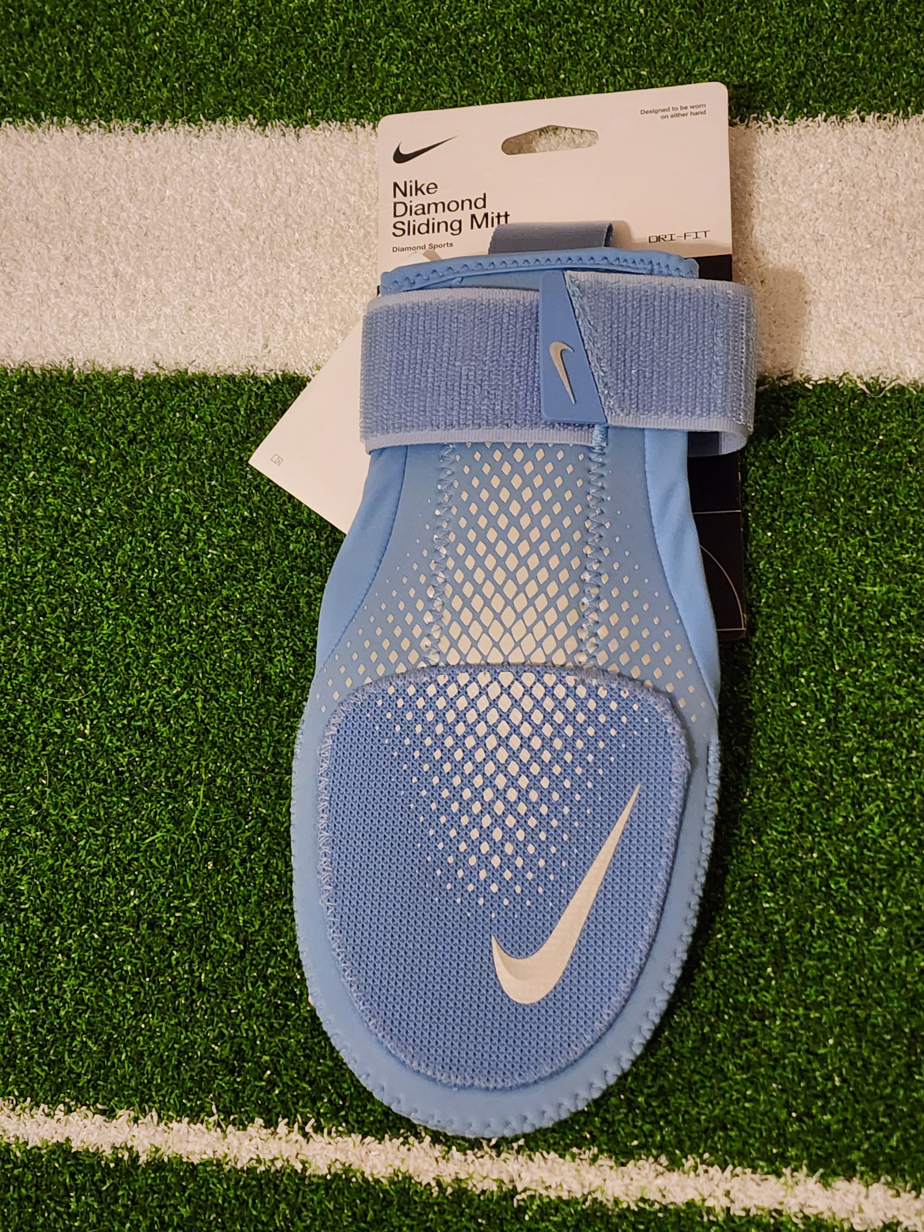 NIKE X KOBE DIAMOND BASEBALL SLIDING MITT - UNDEFEATED EXCLUSIVE