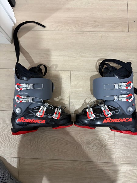Mondo 25 & 25.5 Nordica SpeedMachine Ski Boots Excellent condition
