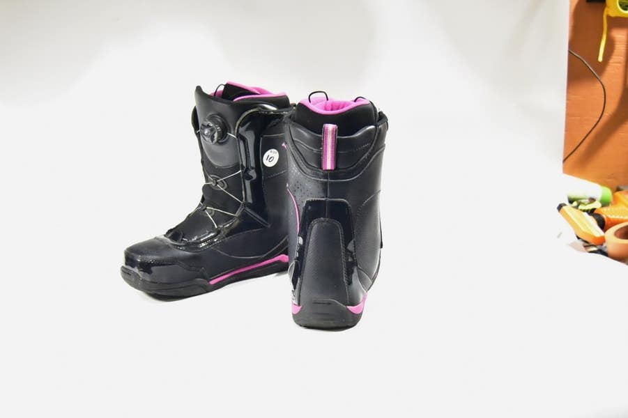 MORROW SNOWBOARD BOOTS WOMEN SIZE 10 | SidelineSwap | Buy and Sell
