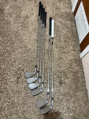 Men's Nike Ignite Right Handed Iron Set Uniflex Steel Shaft (Used)