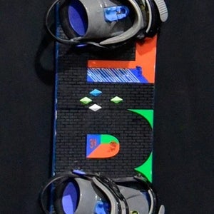 BURTON HERO SNOWBOARD SIZE 134 CM WITH LTD SMALL BINDINGS