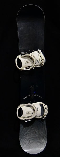 GNU CARBON HIGH BEAM SNOWBOARD SIZE 156 CM WITH CHANRICH LARGE BINDINGS