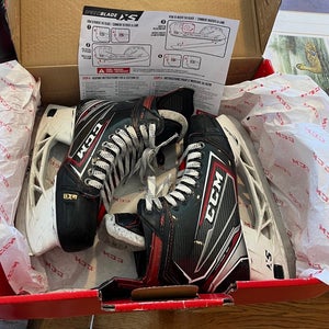 2019 CCM JetSpeed FT490 Hockey Skates Regular Width 6.5 (Used)