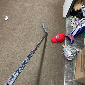 Intermediate Bauer Vapor APX2 Left Hand Hockey Stick 60 Flex