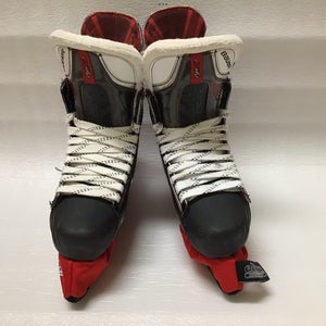 2014 Bauer Vapor APX2 Hockey Skates Regular Width 7 (Used)