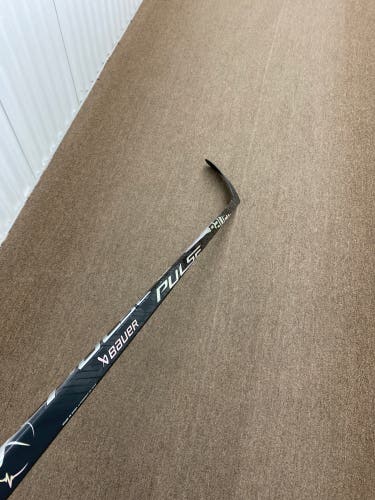 INT Bauer Pulse Left Hand Hockey Stick 65 Flex