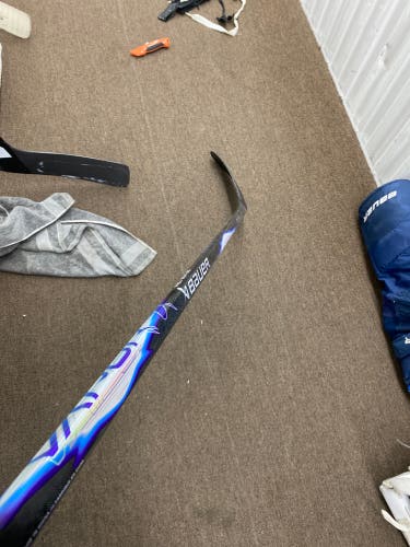 Youth Bauer Vapor FlyLite Right Handed P28 20 flex