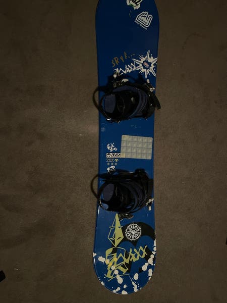 Mens Maxx snowboard 123cm (Used) | SidelineSwap | Buy and Sell on