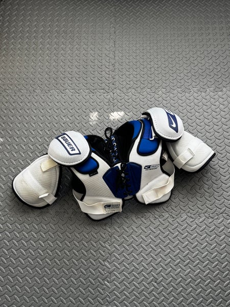 Bauer Pro Defender Shoulder Pads Size Large (New)