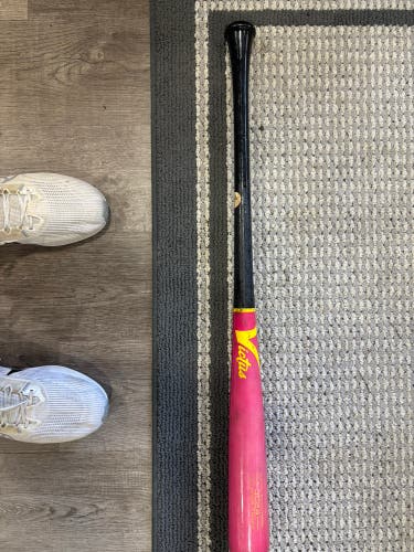 2024 Victus Pro Reserve JC24 Maple BBCOR Certified Bat (-3) 30 oz 33" (Used)