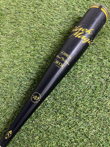 Easton Black Magic (2 3/4") USSSA Bat 2023 (-10)