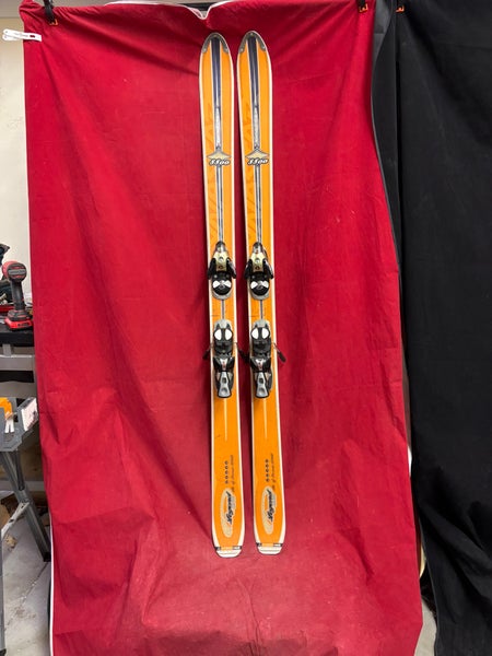 Skis: Dynastar 168 cm Skis (Used)