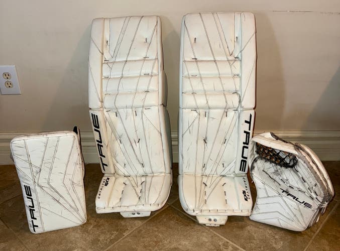 33" 2023 True 9X3 Regular Goalie Full Set (Used)