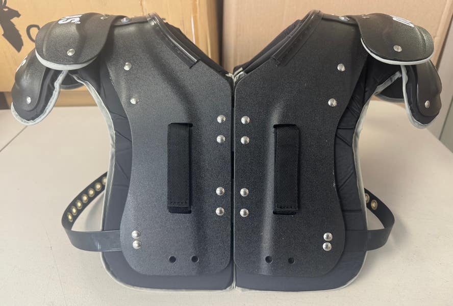 Medium Adult Douglas Shoulder Pads (New) - DOUGLAS D2 Q22-M