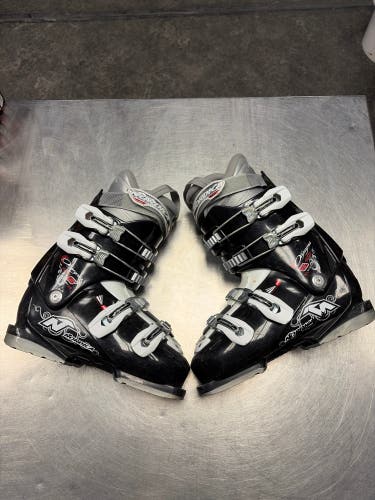 Mondo 24 & 24.5 Nordica Olympia One Ski Boots (Used)