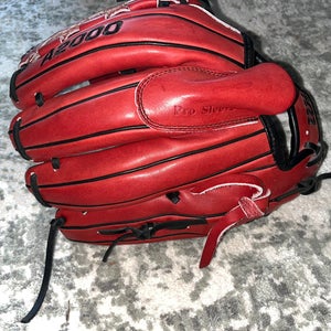 Custom 2025 Wilson A2000 RH Pitcher's Baseball Glove 12" (Used)