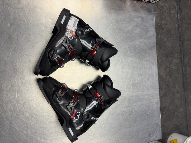 Mondo 23 & 23.5 Alpina Ski Boots (Used)