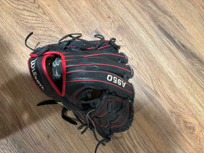 Wilson A950 RH Infield Baseball Glove 11.5" (Used)